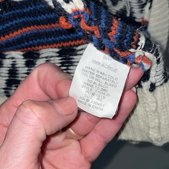 Vintage-inspired Aztec cardigan - Picture 7 of 7